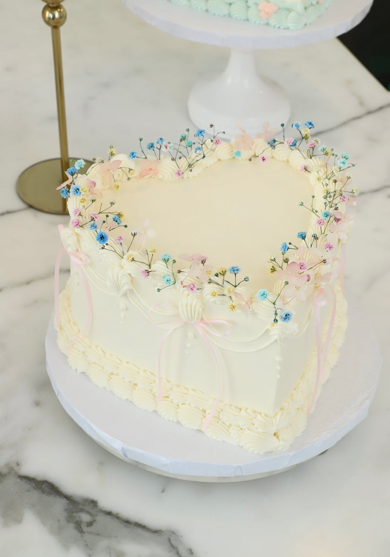 Explore Floral/Vintage Cakes